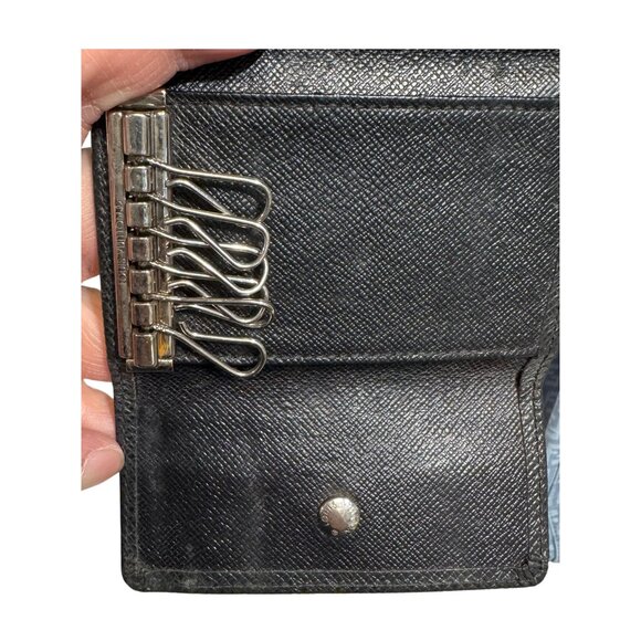 Louis Vuitton Black Key Holder - Picture 7 of 7
